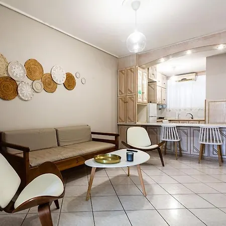 Apartment Old - Minimal Urban Retreat *