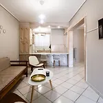 Old - Minimal Urban Retreat *