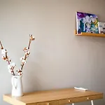 شقة Old - Minimal Urban Retreat *
