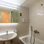 Old - Minimal Urban Retreat شقة كالاماتا