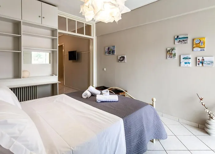 דירה Old - Minimal Urban Retreat קלמאטה