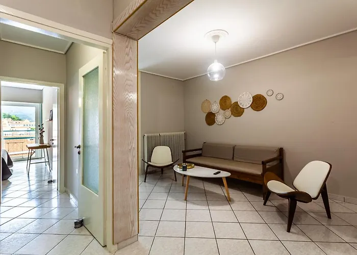 Old - Minimal Urban Retreat * Kalamata