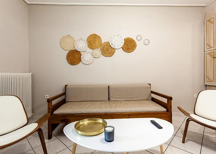 דירה Old - Minimal Urban Retreat *